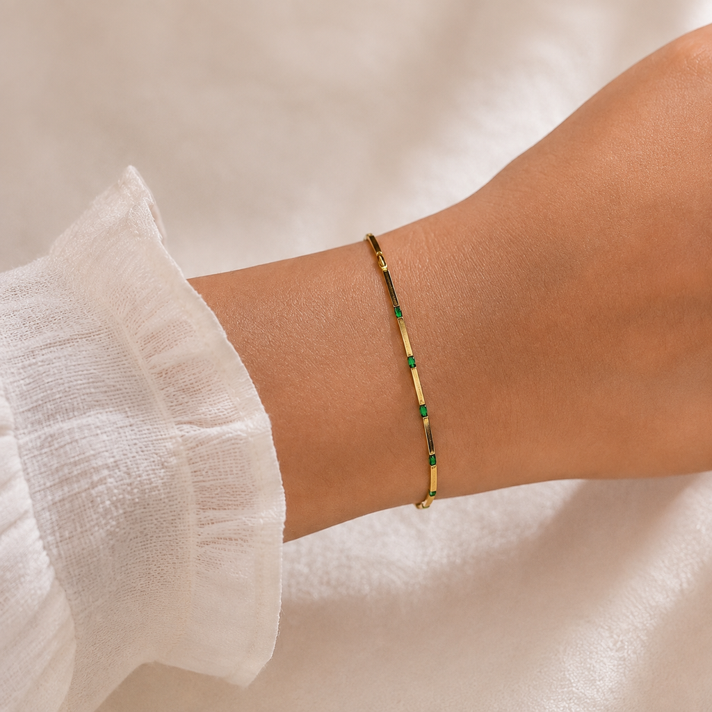 Elegant Green Accent Gold-Tone Bracelet